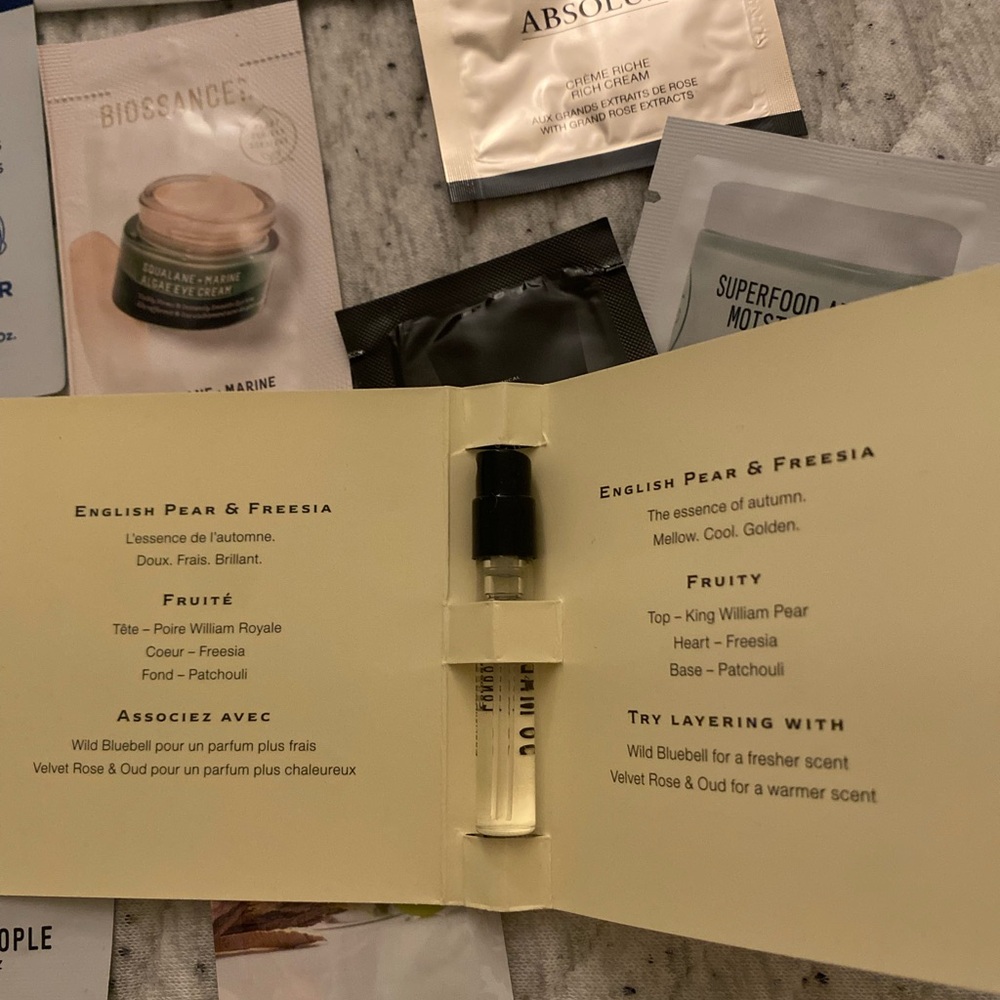 Beauty Sample Set - 11 items - Picture 3 of 3